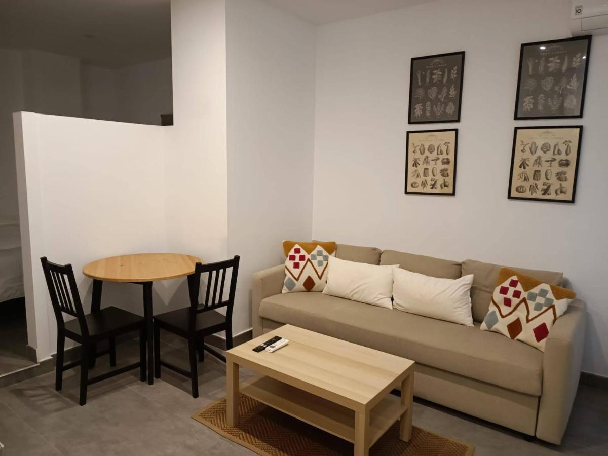 Ferienwohnung Complejo Pinta18 At1, At2 Y At3 Sevilla Exterior foto